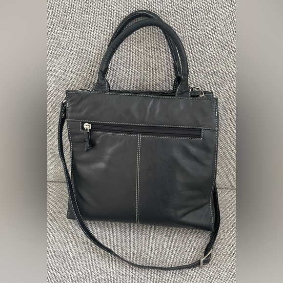 Elegant Black Satchel with Woven Texture, Dual Handles & Strap Genuine Leather - Picture 2 of 16